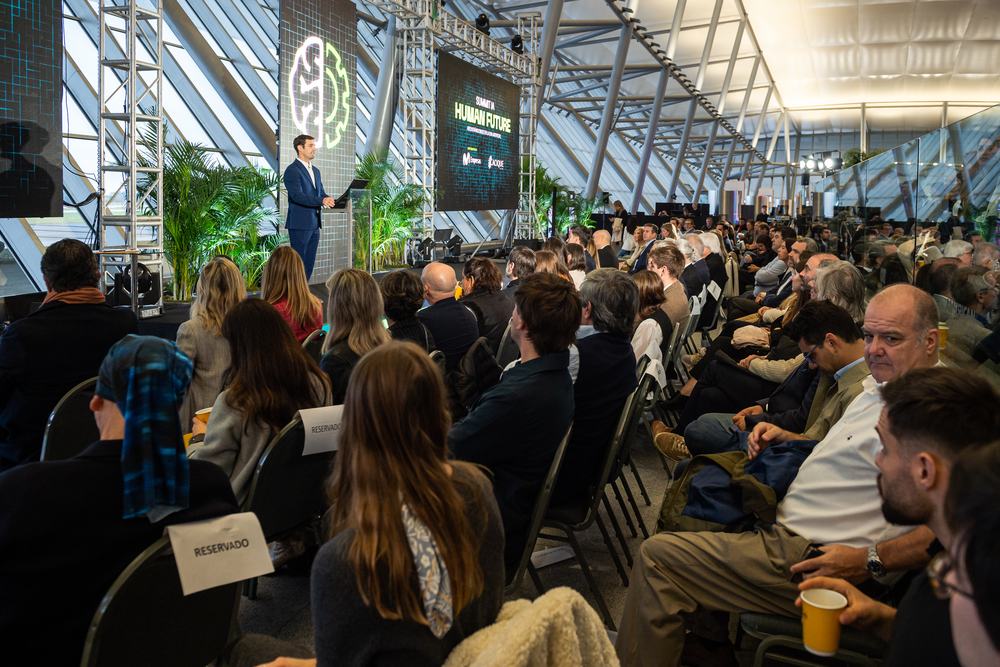 Sala completa en el Summit IA Human Future 2024